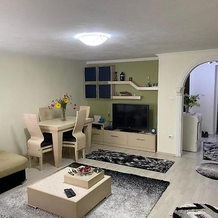Lula Guesthouse Gjirokaster Ngoại thất bức ảnh