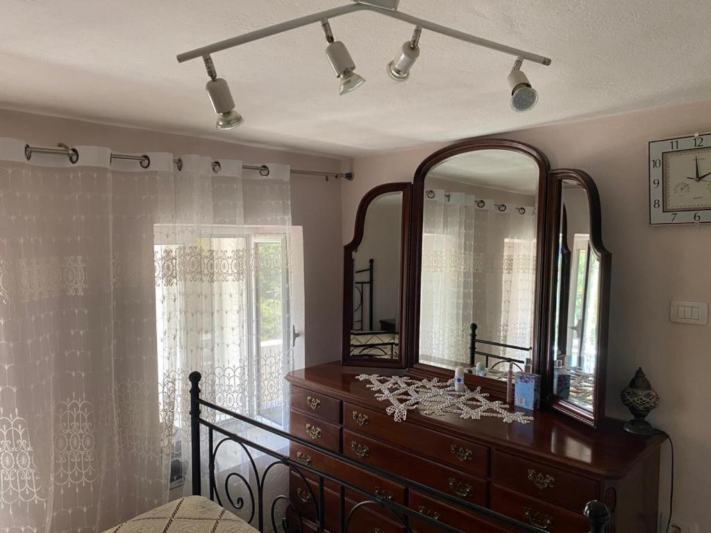 Lula Guesthouse Gjirokaster Ngoại thất bức ảnh