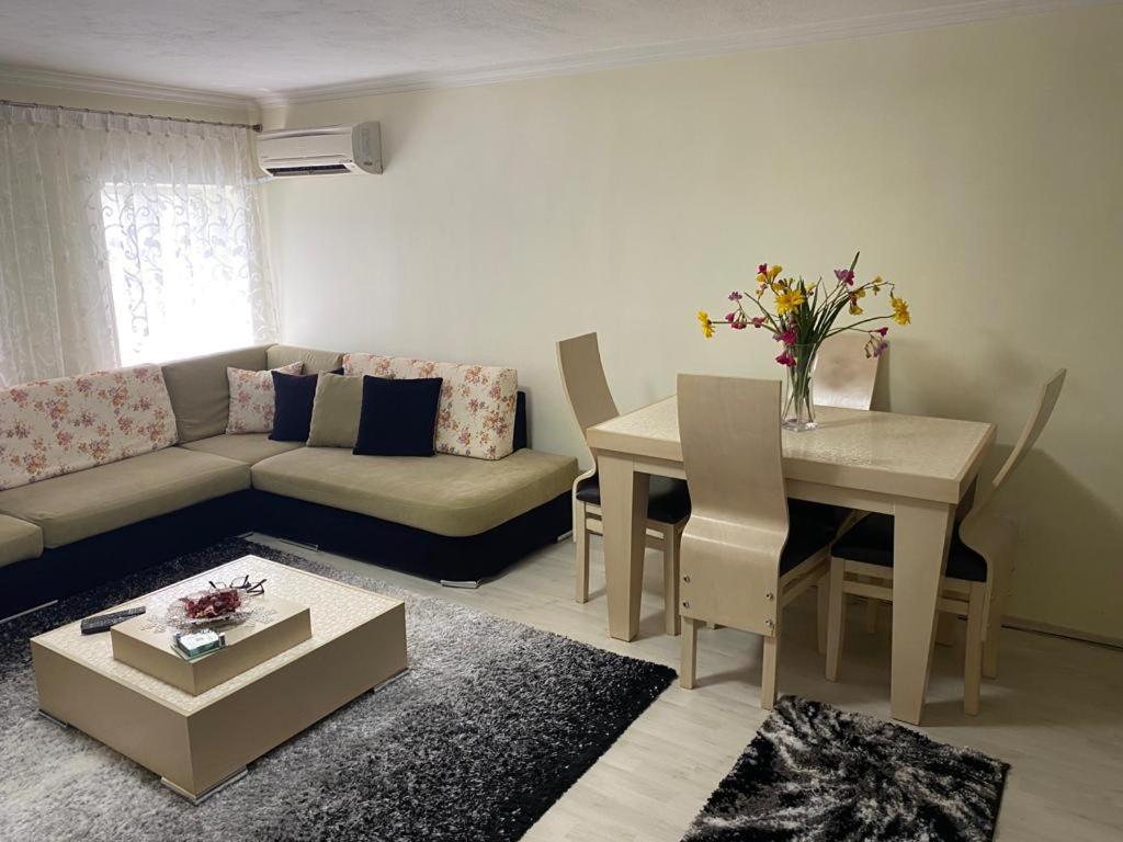 Lula Guesthouse Gjirokaster Ngoại thất bức ảnh